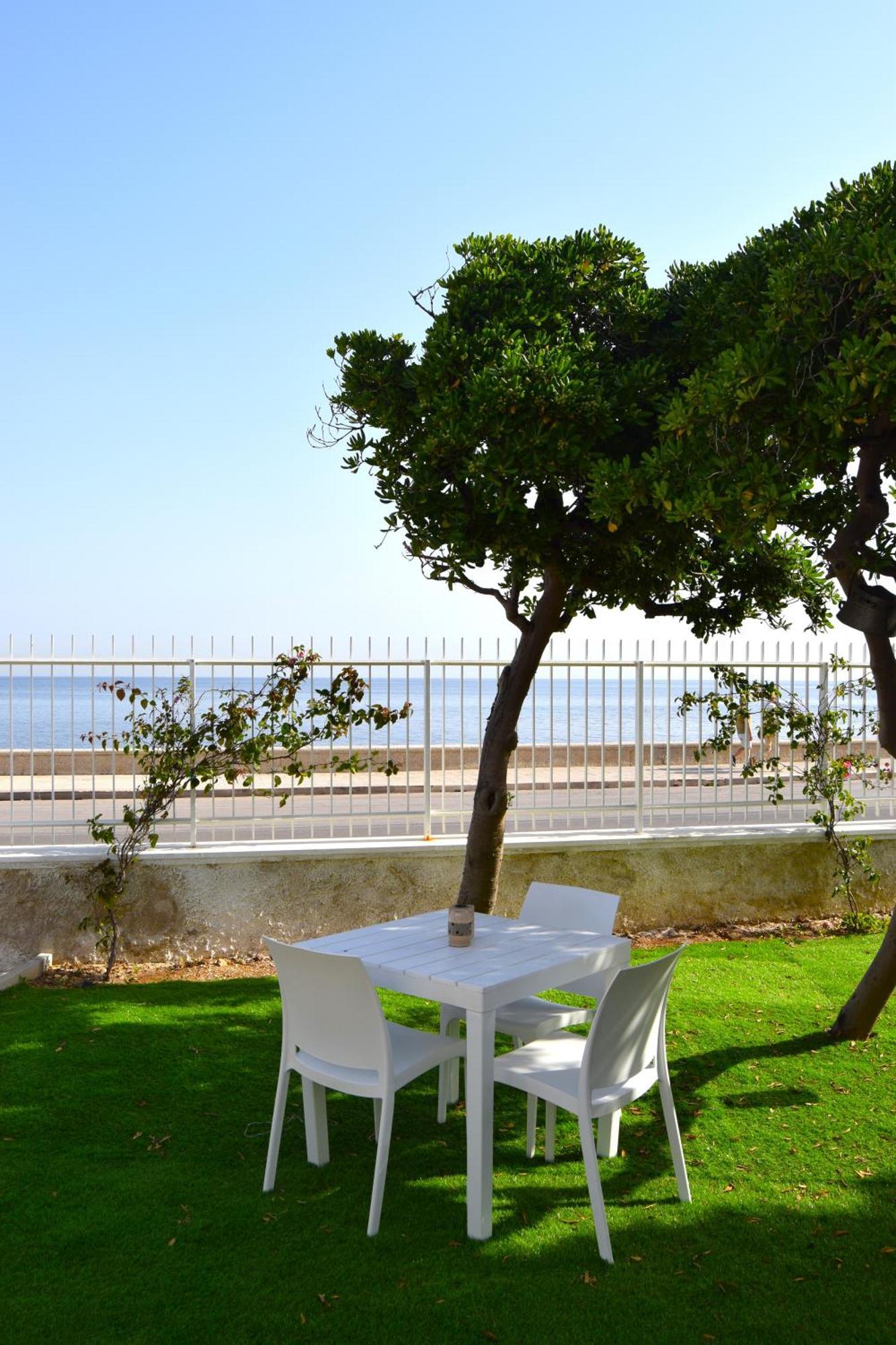 12 Passi Dal Mare Hotel Bari Eksteriør billede
