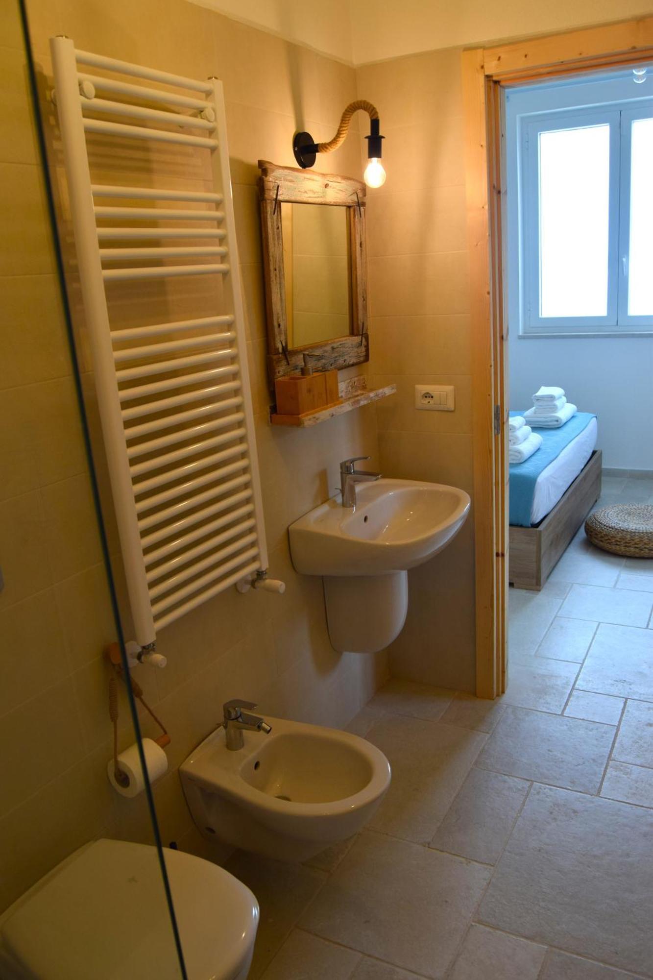 12 Passi Dal Mare Hotel Bari Eksteriør billede